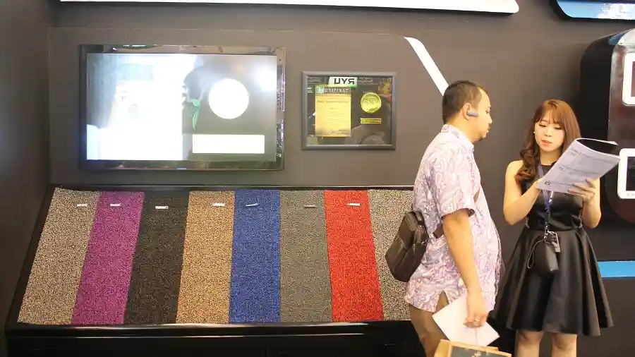 Berita - Karpet Mobil Keren Ini Harganya Dipangkas Sampai 30%!