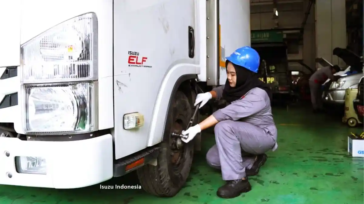 Truk - Isuzu Terus Gelorakan Semangat Hari Kartini