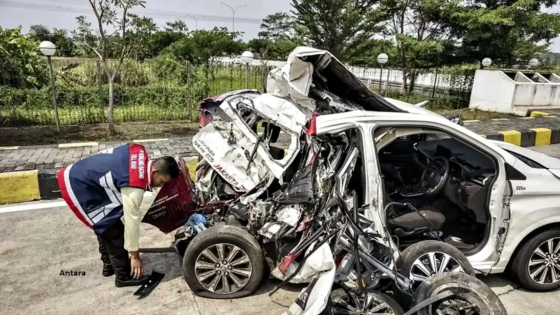 Foto - Pemakaian Bahu Jalan Di Tol Ada Aturannya