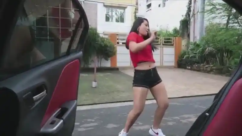 Berita - Viral Keke Challenge, Berbahaya Untuk Dilakukan!