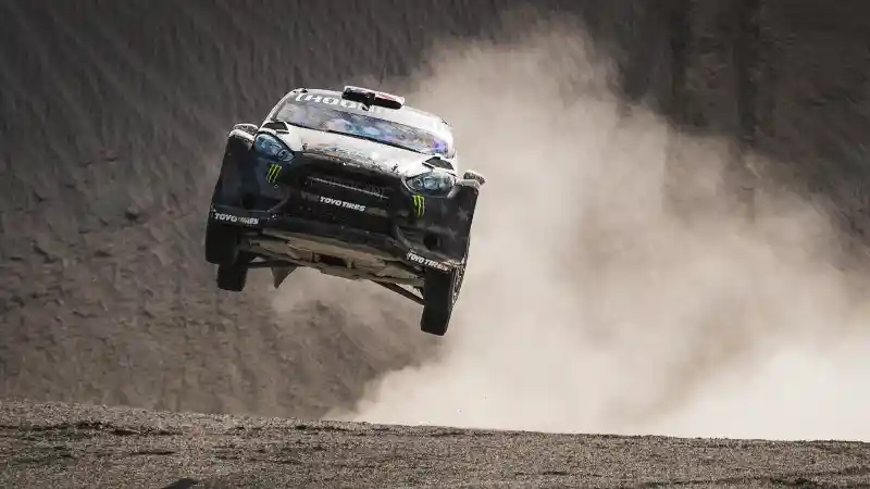 Foto - Ken Block, Pereli dan Aktor Gymkhana Tewas Kecelakaan Snowmobile