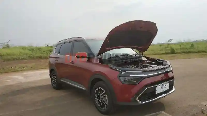 Foto - Perbedaan Kia Carens Varian 1.4L dan 1.5L, Apa Saja?