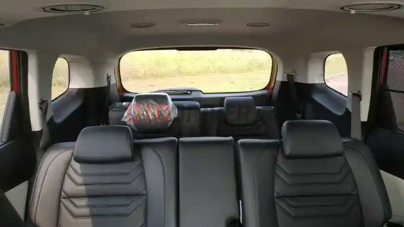 Foto - Perbedaan Kia Carens Varian 1.4L dan 1.5L, Apa Saja?