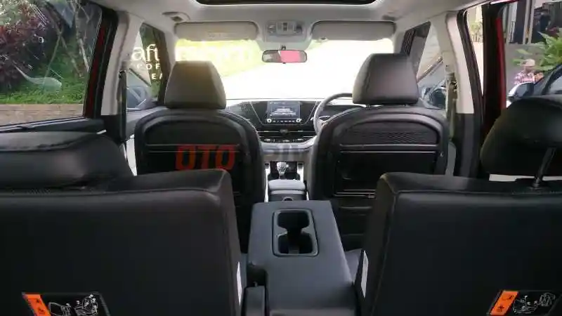 Foto - Perbedaan Kia Carens Varian 1.4L dan 1.5L, Apa Saja?