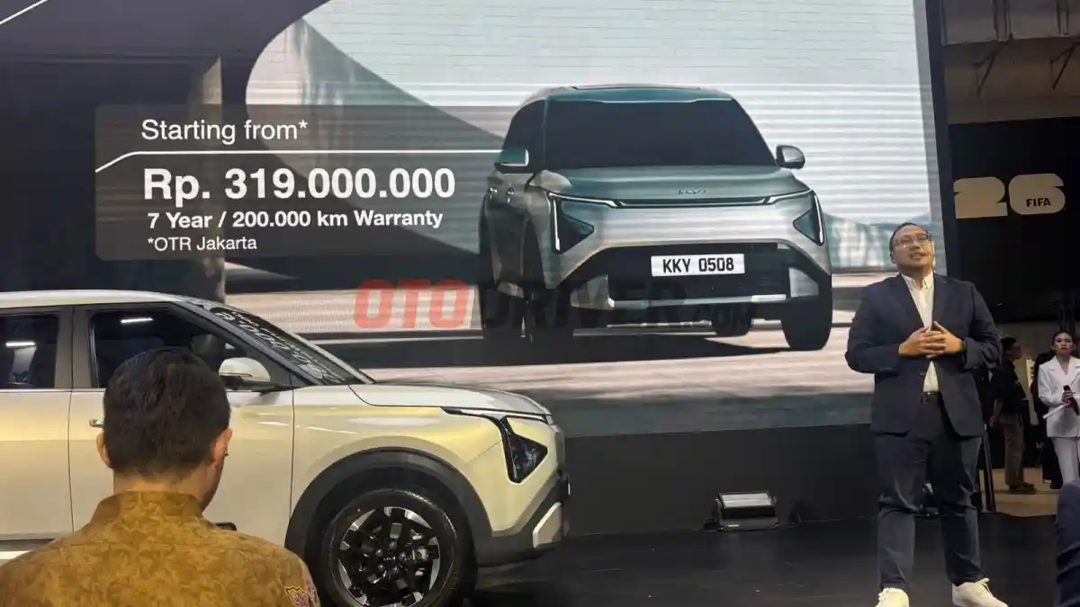 Foto - Kia Carens Resmi Dijual Dengan Mahar Mulai Rp 319 Juta