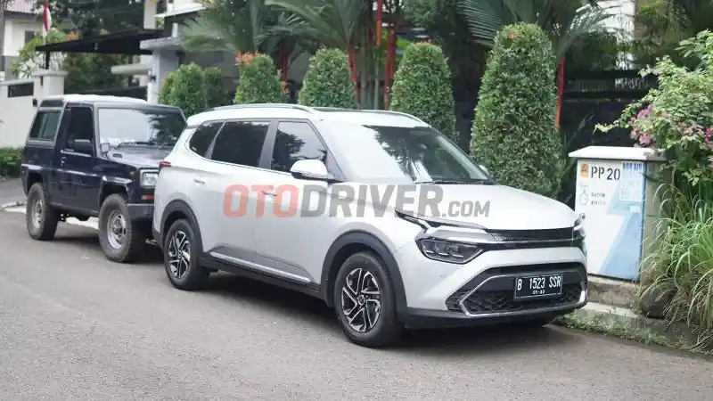 Foto - Akselerasi 0-100 km/h MPV Turbo KIA Carens