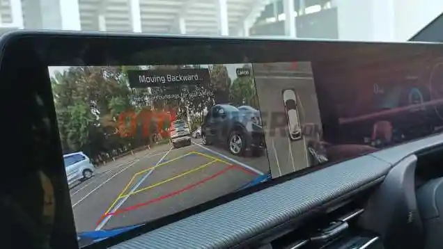 Foto - Menjajal Fitur Parkir Otomatis Kia EV 6, Bisa Manuver Sendiri! 