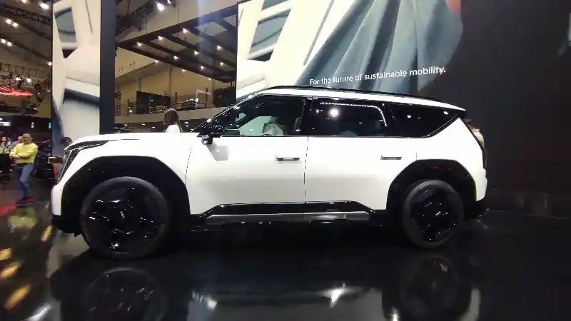 Foto - Keselamatan dan Kenyamanan Fokus Utama Kia EV9 GT-Line