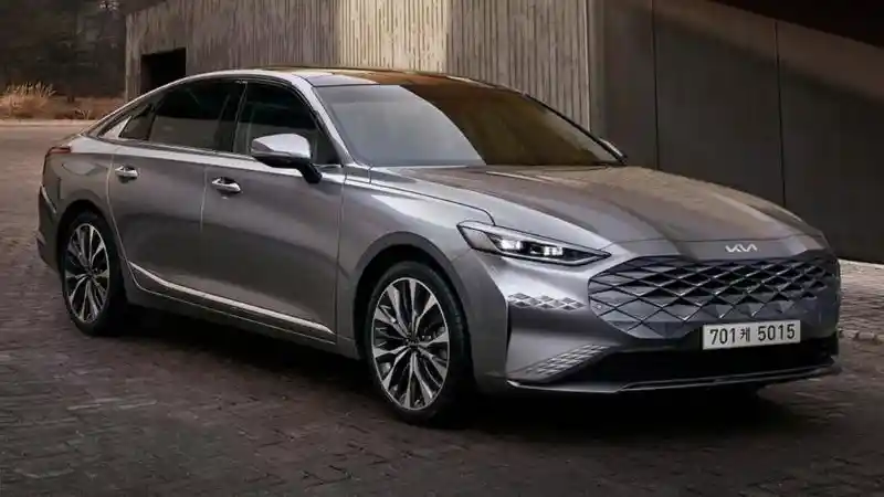 Berita - Kia Luncurkan Sedan Hybrid K8 Yang Mengusung 4 Pilihan Mesin Anyar Serta Logo Baru 