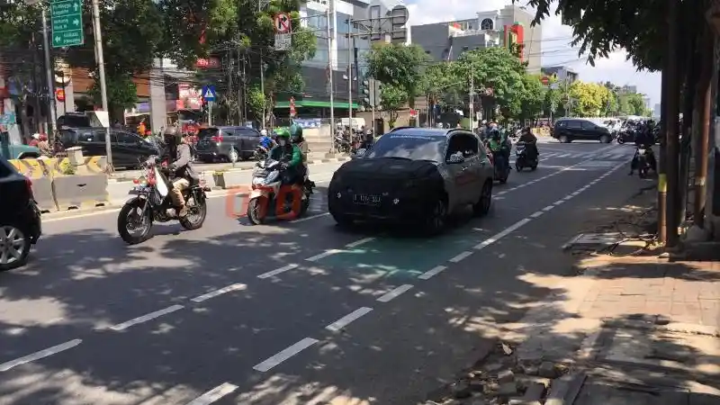 Foto - Prototipe Kia Sonet Kembali Gentayangan Di Jalan. Semakin Dekat Waktu Peluncuran?