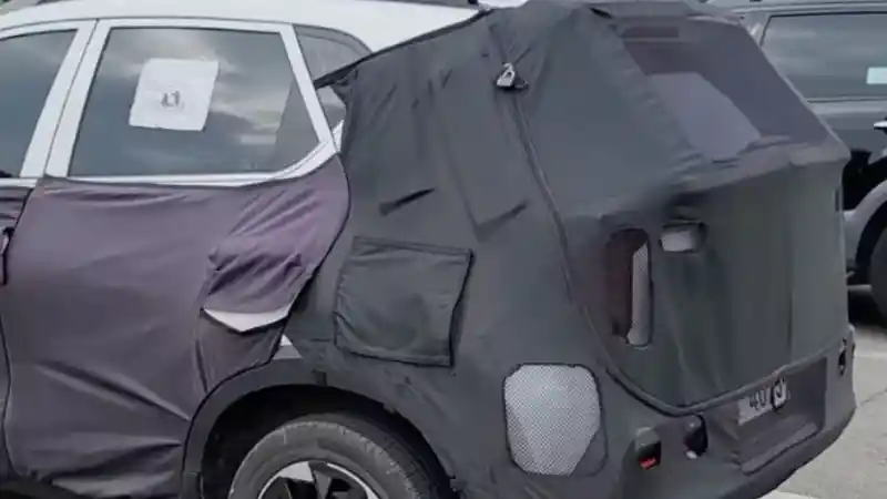 Foto - SPY SHOT: Kia Sonet Facelift Tertangkap Kamera Lagi