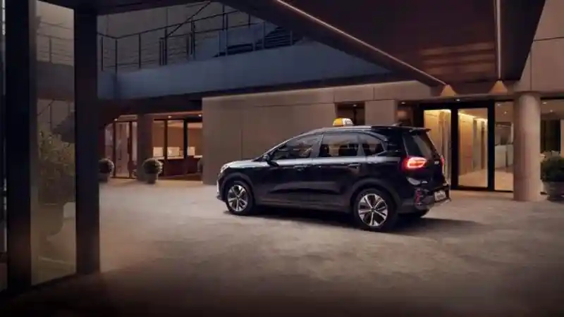 Foto - Mobil KIA Satu Ini Diproduksi Khusus Untuk Armada Taksi