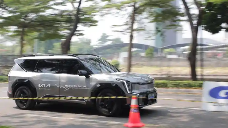 Foto - Kia Tampilkan Jajaran Produk Elektrifikasi Lengkap Di GIIAS 2024
