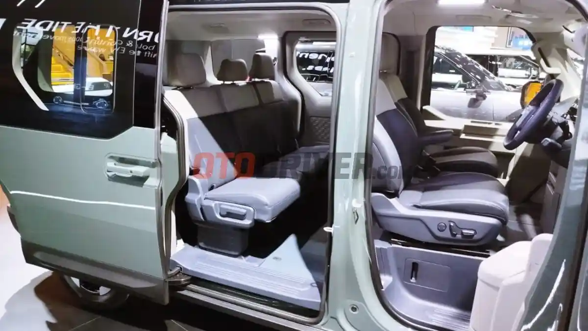 Foto - KIA PV5 Calon MPV Listrik Baru, Rilis Perdananya Kemungkinan Di GIIAS 2026