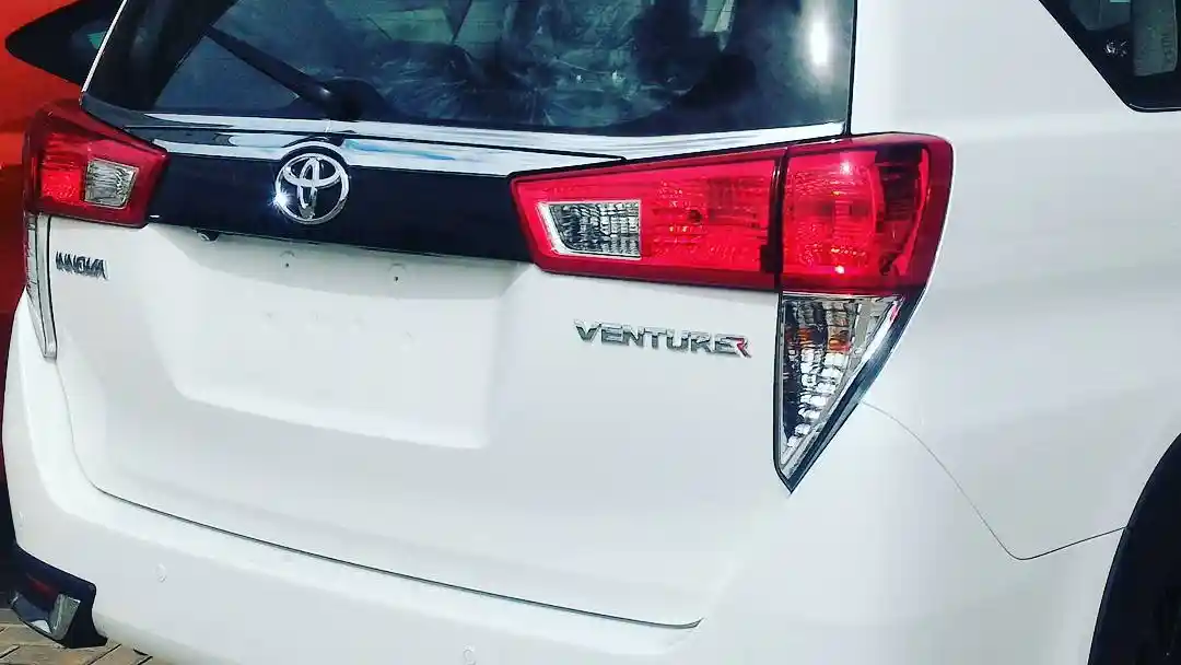 Foto - Toyota Innova Venturer Tertangkap Kamera, Tipe Q Diesel Akan Diskontinu?