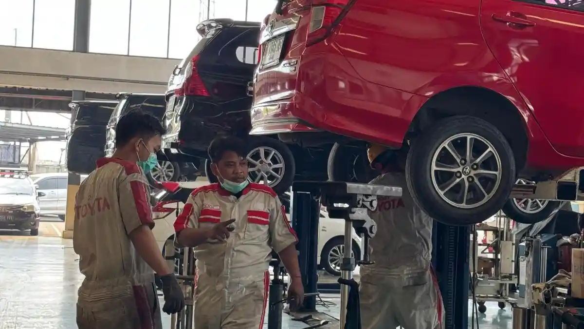 Foto - Komunitas AXIC Gelar Edukasi Mengenai Mobil Hybrid