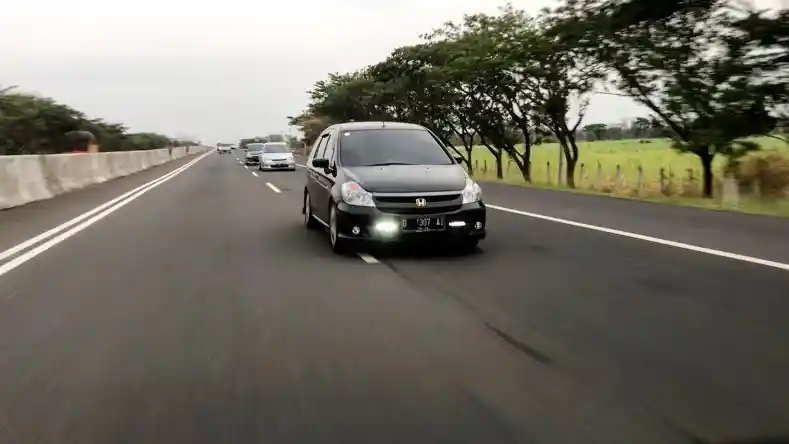 Foto - Komunitas Honda Stream di Bandung Solid Jaga Eksistensi