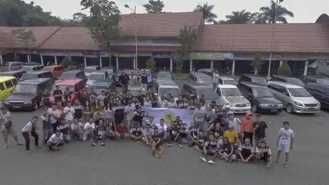 Foto - Indonesia Kijang Club Tanam Seribu Pohon di Wonosobo