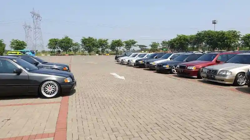 Foto - Agenda Mercedes-Benz W202 Club Indonesia ke GIIAS 2019 Jadi Ajang Temu Kangen