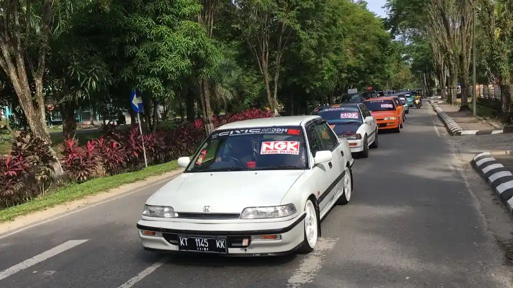 Foto - NGK Klaim Telah Satukan Berbagai Komunitas Mobil di Kota Ini