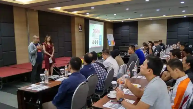 Foto - Toyota Owner Club Dapat Pembelajaran Menggunakan Sosial Media 