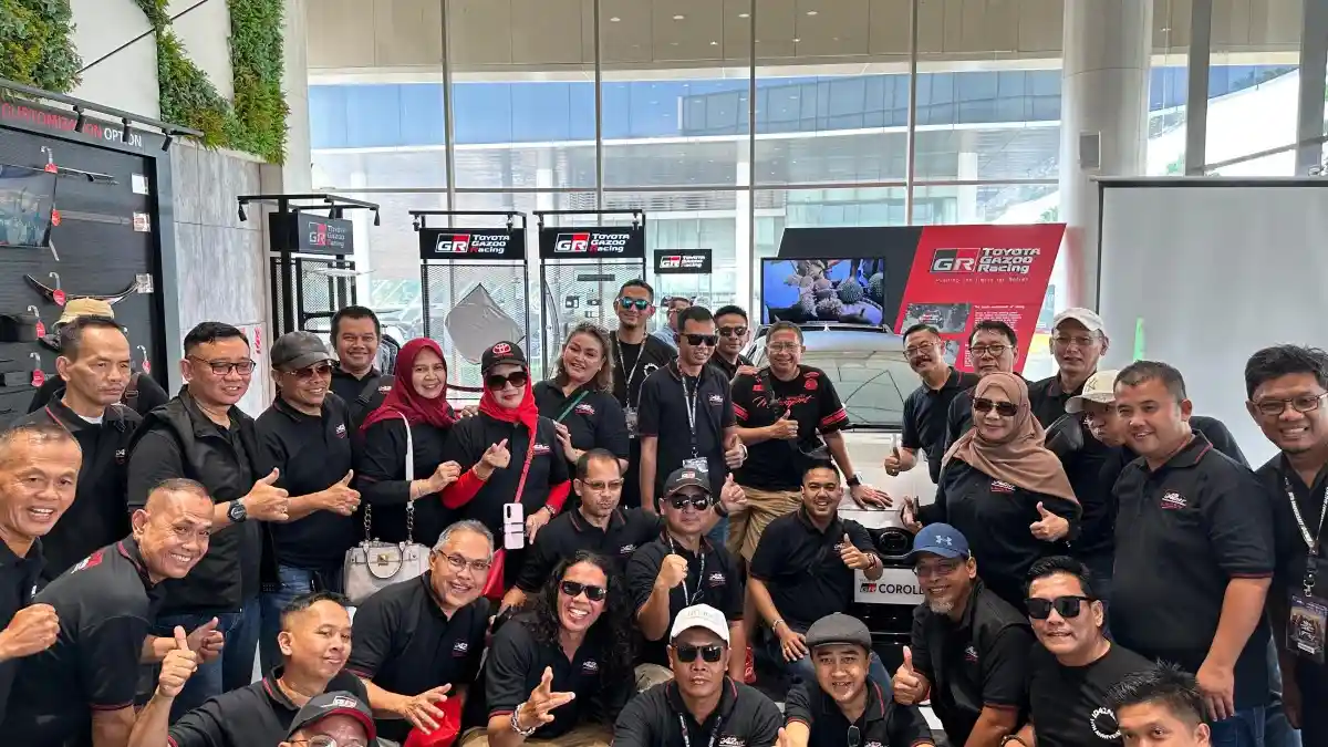 Foto - Komunitas Fortuner ID42NER Rayakan HUT Sampil Uji Ketangguhan Fortuner Baru