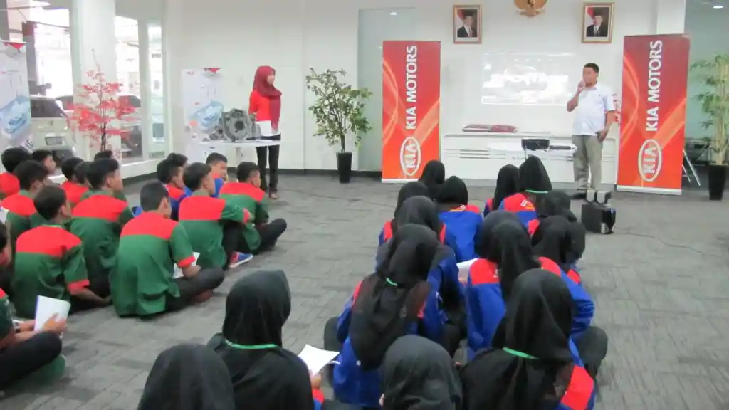 Foto - Kia Terus Berkontribusi Terhadap Dunia Pendidikan Indonesia