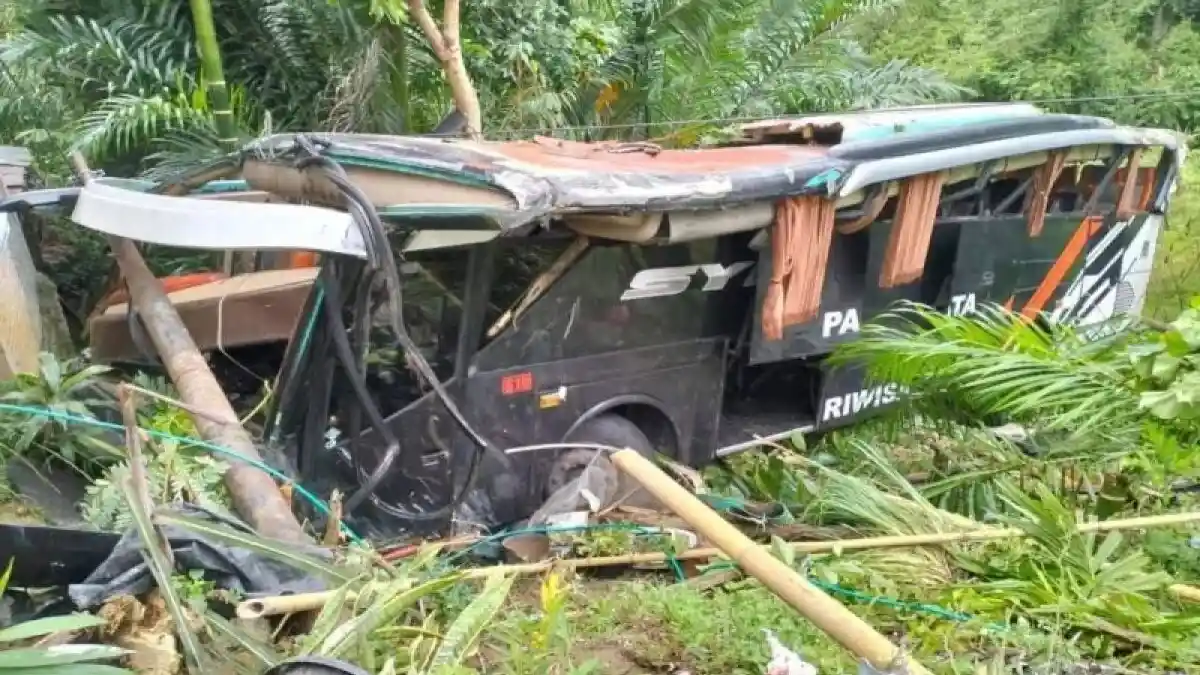 Foto - Laka Bus ‘Study Tour’ Masih Terjadi