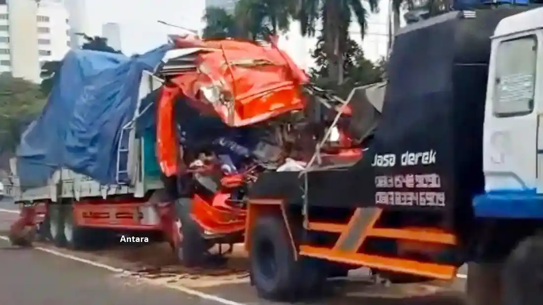 Foto - Tiap Truk Habiskan Rp 100-Rp 150 Juta Setahun Buat Jatah Pungli, Ini Antisipasinya