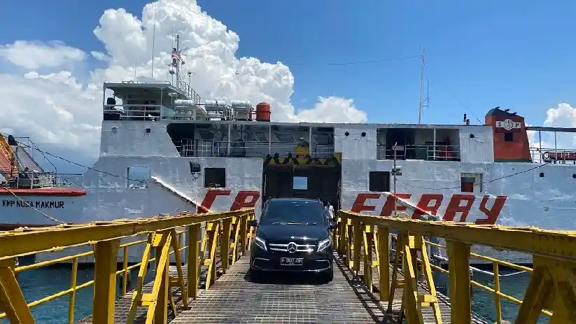 Foto - Ini Cerita Arsitek Ajak Mercedes-Benz V-Class Road Trip Jakarta-Bali