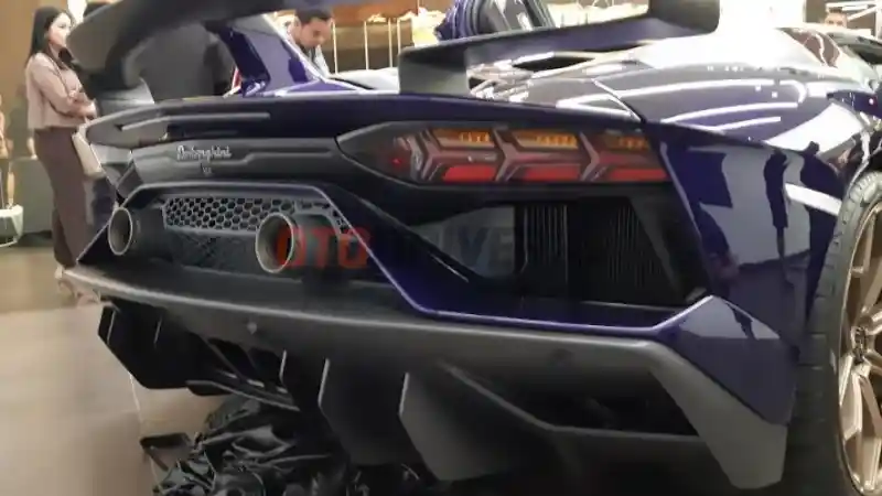 Foto - Lamborghini Aventador SVJ Melantai di Indonesia, Hanya 900 Unit di Dunia