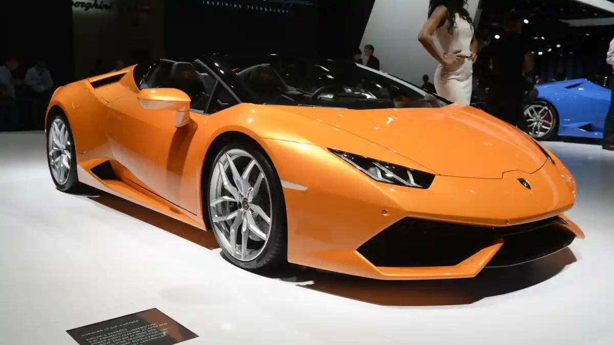 Berita - Sekjen Lamborghini Club Indonesia Komentari Supercar Atap Terbuka Untuk Jalanan Indonesia