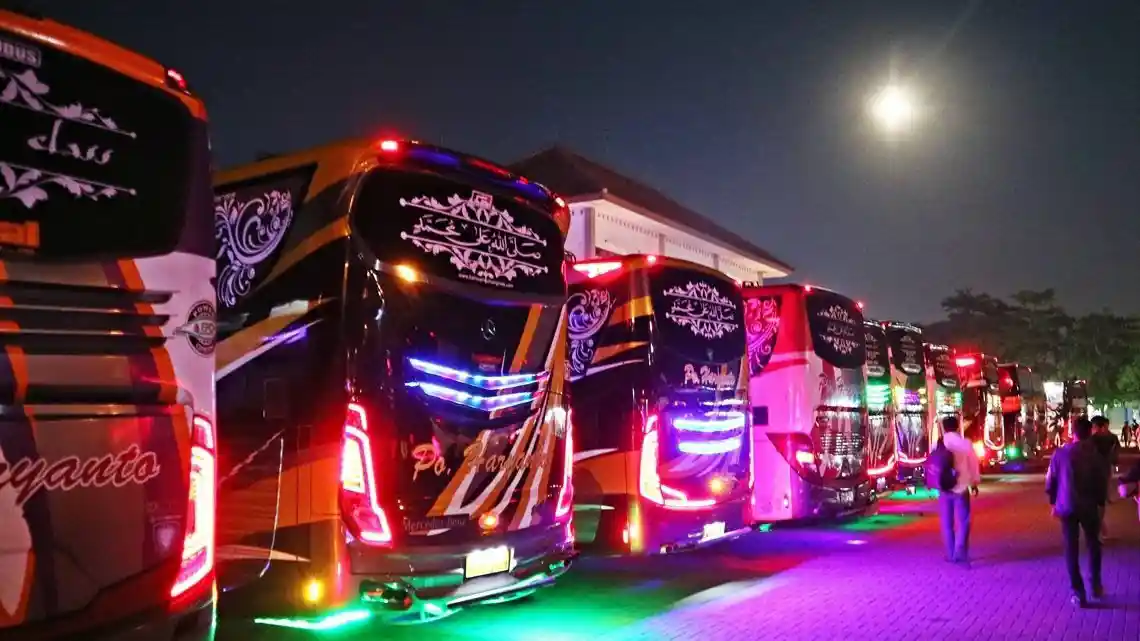 Bus - Demam Lampu LED di Bus