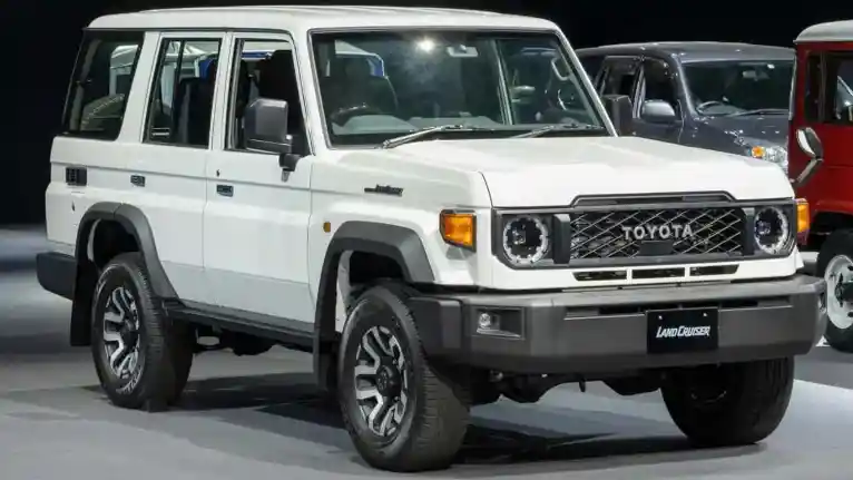 Berita - Land Cruiser 70 Series Dapatkan Facelift. Pakai Mesin Diesel Fortuner