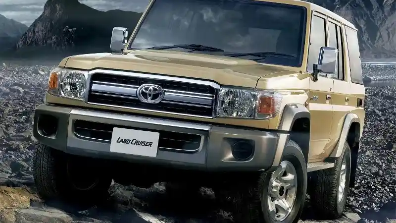 Foto - Land Cruiser 70 Series, Dinosaurus Yang Masih Laris