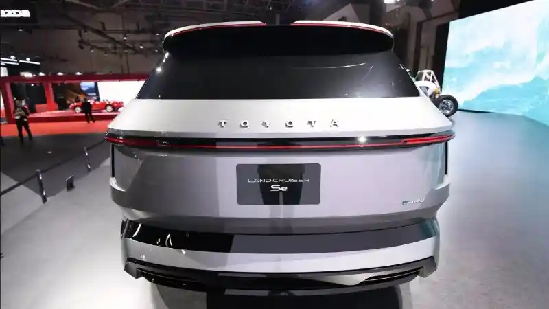 Foto - Toyota Siapkan Land Cruiser EV Dengan Jangkauan 1.000 km