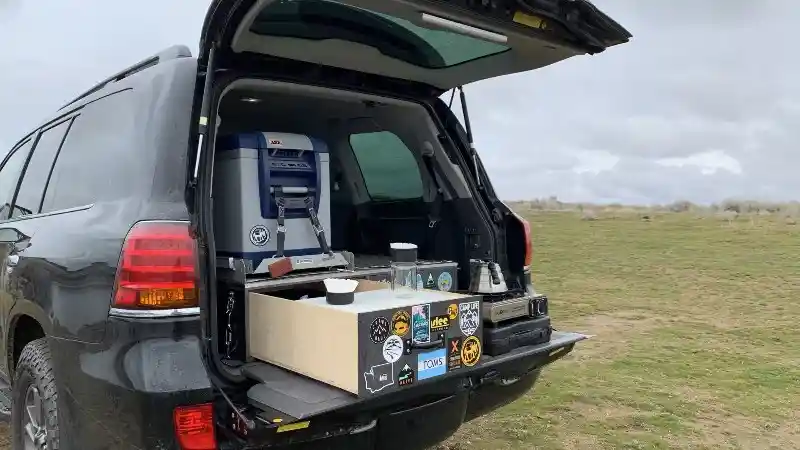 Foto - Ada Satu Ciri Khas Land Cruiser Yang Hilang Di Generasi Terbarunya