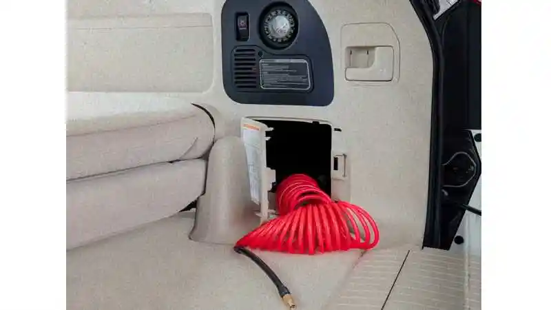 Foto - Toyota Land Cruiser Uni Emirat Arab Punya Fitur Langka