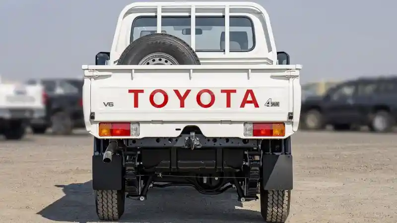 Foto - Ada Apa Antara Toyota Hilux Rangga dan Land Cruiser 70 Series