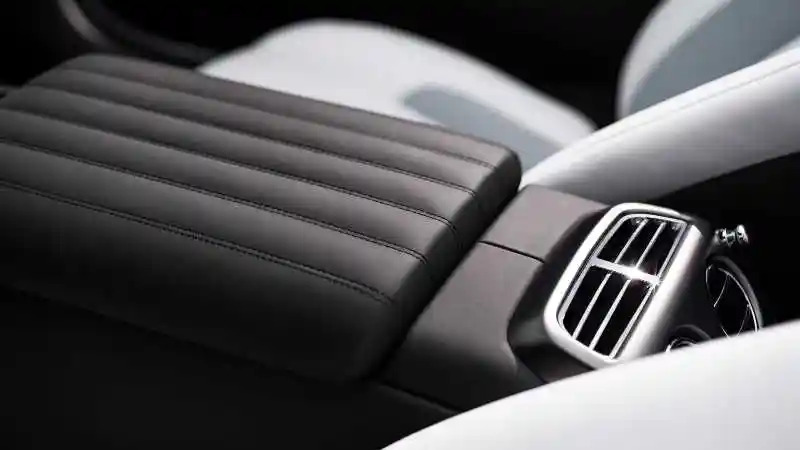 Foto - Simak Kemewahan Rolls-Royce Landspeed, Hanya Dibuat 25 Unit dan Dijual di Indonesia