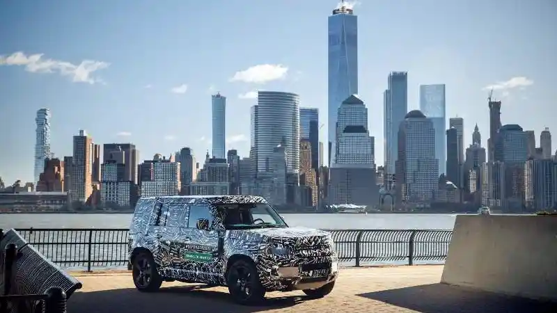 Berita - Land Rover Defender Generasi Terbaru Versi Cina Sengaja Dibedakan