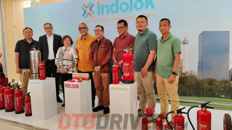Foto - Indolok Rilis Tiga Tipe Alat Pemadam, Ada yang Khusus EV
