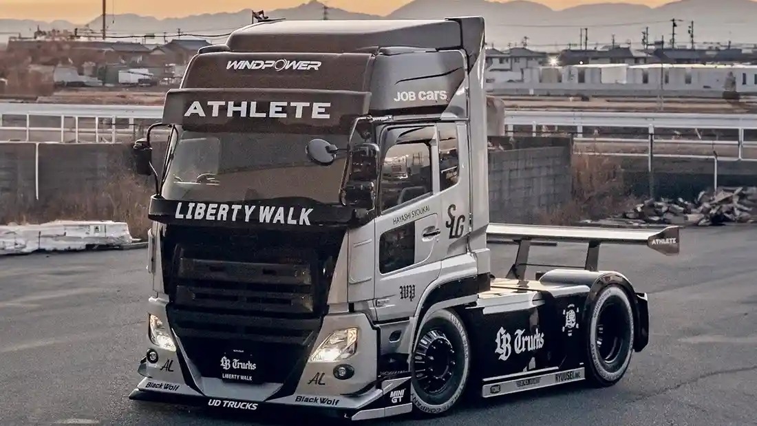 Foto - UD Trucks “Quon” Versi Liberty Walk