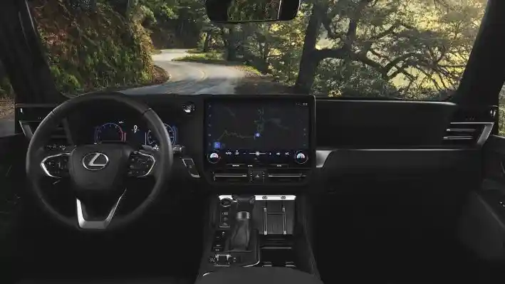 Foto - Lexus GX Resmi Melakukan Debut Dunianya