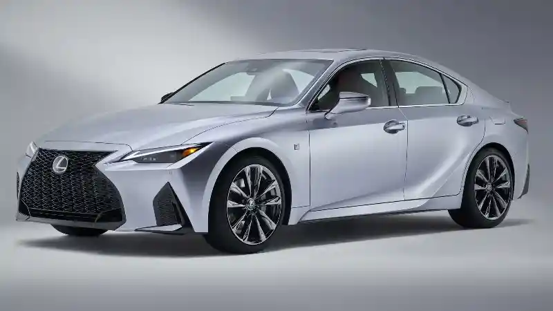 Berita - Lexus Jejalkan Kembali Mesin V8 Pada Sedan 4 Pintunya.