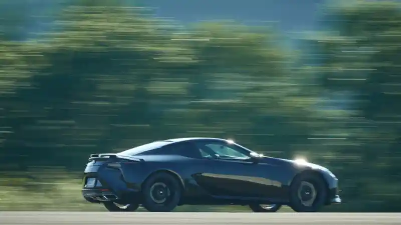 Berita - Hanya Ada 70 Unit, Begini Kehebatan Mobil Sport Terbaru Lexus