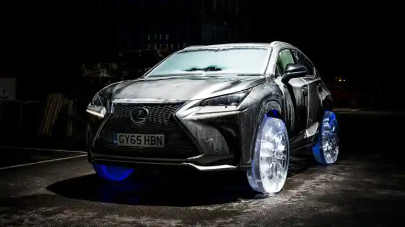 Berita - VIDEO: Lexus NX Berjalan Pakai Ban Es