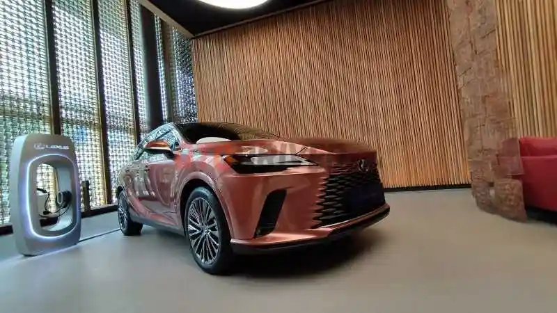 Berita - Mengenal Lebih Dekat Klan Lexus RX yang Baru Saja Meluncur