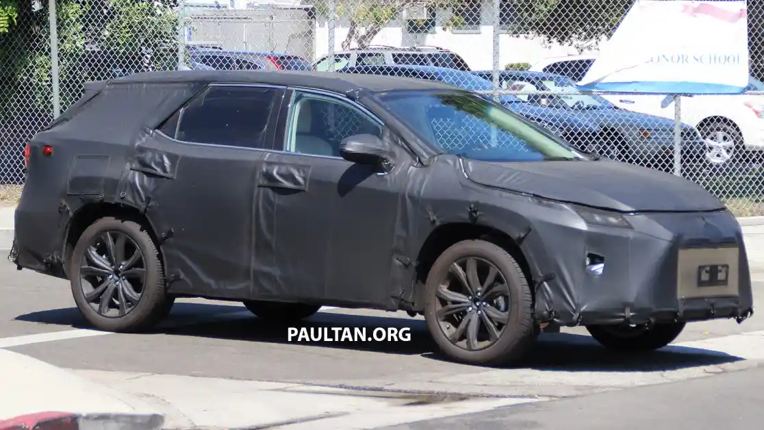 Berita - SPYSHOT: Lexus RX Seven Seater