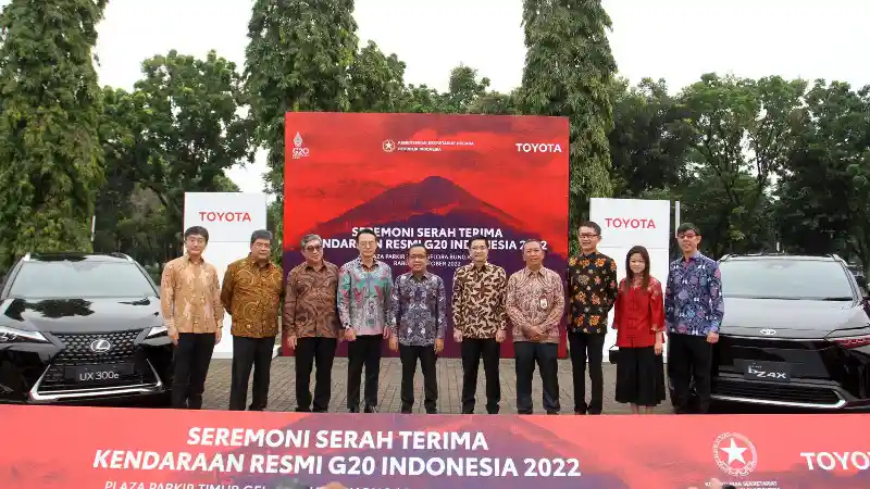 Berita - Toyota Serahkan 143 Unit EV Wujud Partisipasi G20